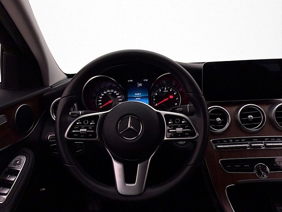 Mercedes-Benz C200 14 of 30