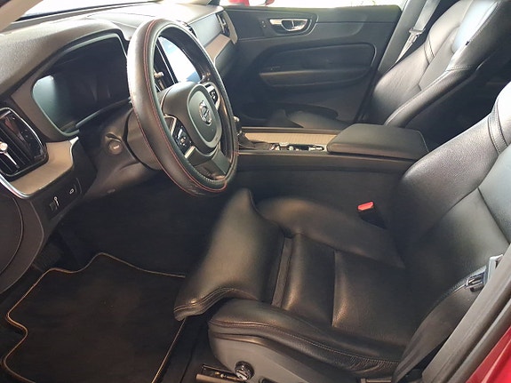 Volvo XC60 17 of 29
