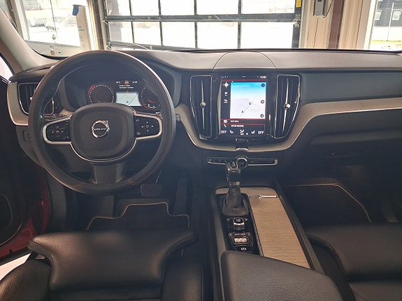Volvo XC60 19 of 29