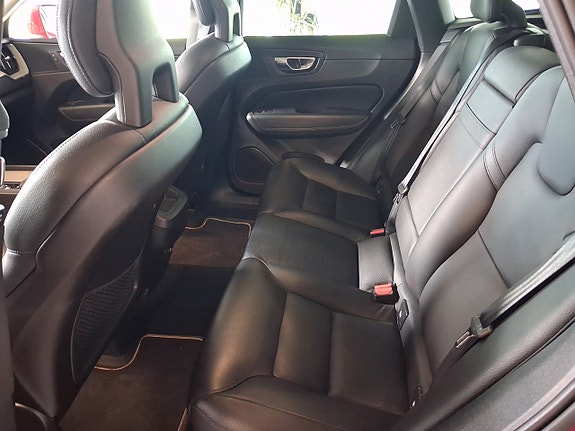 Volvo XC60 18 of 29