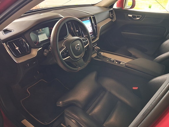 Volvo XC60 20 of 29