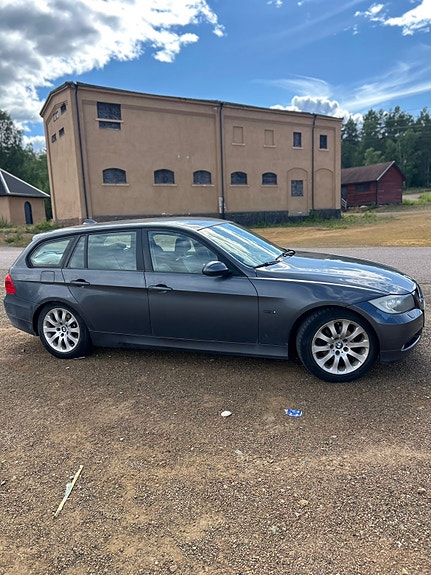 BMW 320d 5 of 10