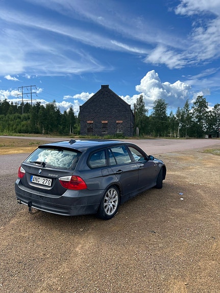 BMW 320d 4 of 10