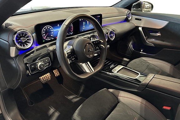Mercedes-Benz CLA200 7 of 12