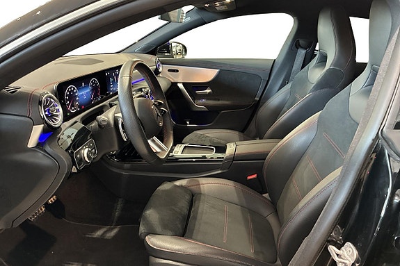 Mercedes-Benz CLA200 8 of 12