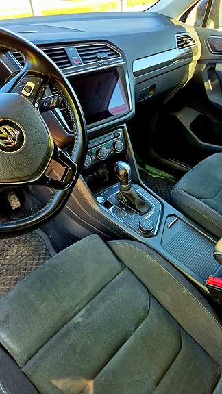 Volkswagen Tiguan 3 of 20