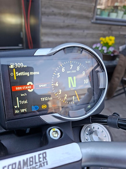 Ducati Scrambler 800 2 of 8