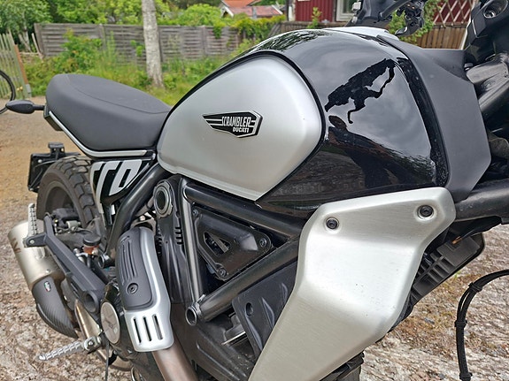 Ducati Scrambler 800 4 of 8