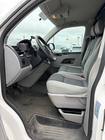 Volkswagen Transporter 6 of 7