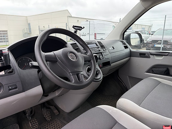 Volkswagen Transporter 7 of 7