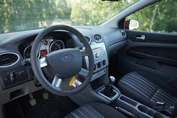 Ford Focus 7 of 13