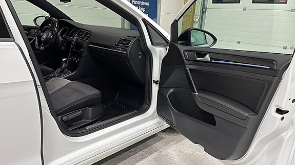 Volkswagen Golf I 19 of 30