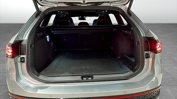Volkswagen Passat 14 of 26