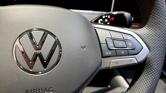 Volkswagen Passat 20 of 26