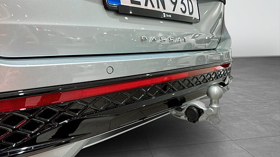 Volkswagen Passat 15 of 26