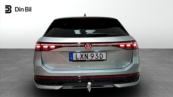 Volkswagen Passat 5 of 26