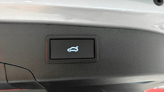 Volkswagen Passat 25 of 26