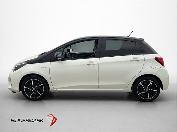Toyota Yaris 4 of 30