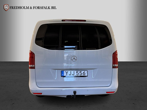 Mercedes-Benz V220 d 4 of 30