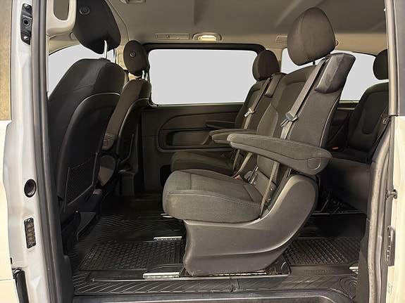 Mercedes-Benz V220 d 15 of 30