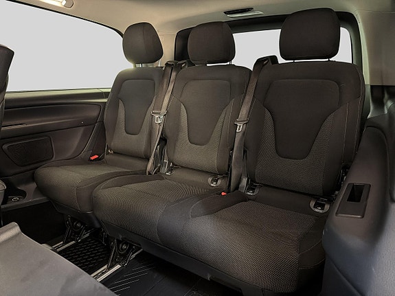 Mercedes-Benz V220 d 17 of 30