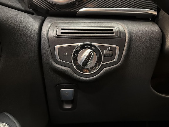 Mercedes-Benz V220 d 28 of 30