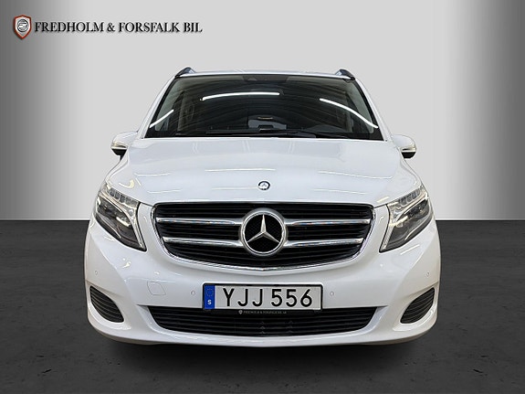 Mercedes-Benz V220 d 7 of 30