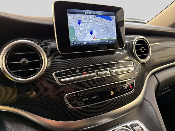 Mercedes-Benz V220 d 24 of 30