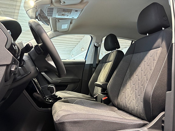 Volkswagen T-Cross 11 of 21
