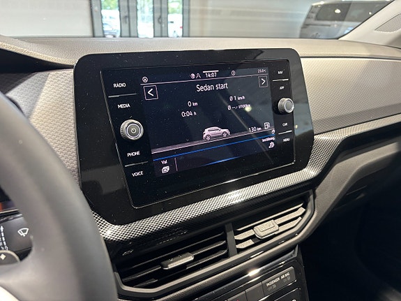 Volkswagen T-Cross 18 of 21