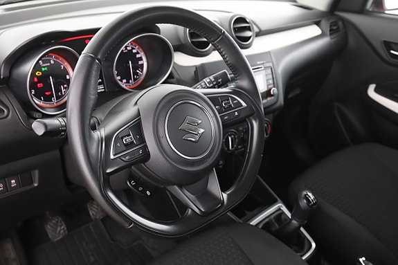 Suzuki Swift 12 of 30