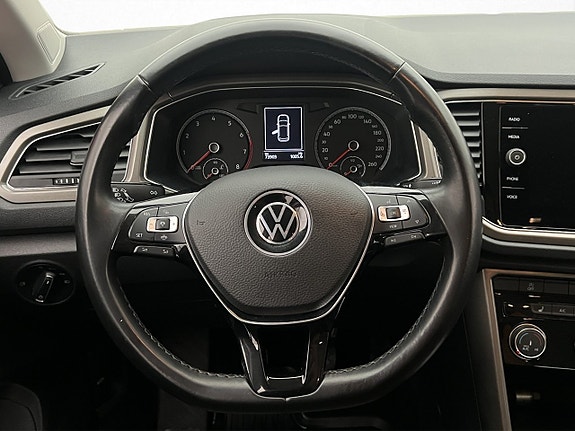 Volkswagen T-Roc 13 of 28