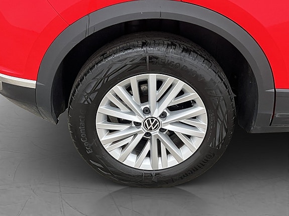 Volkswagen T-Roc 27 of 28