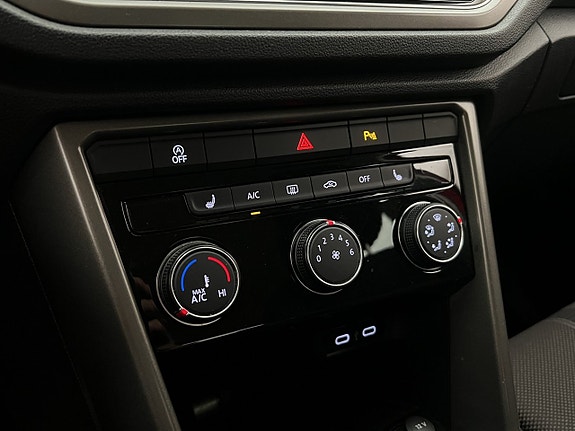 Volkswagen T-Roc 20 of 28