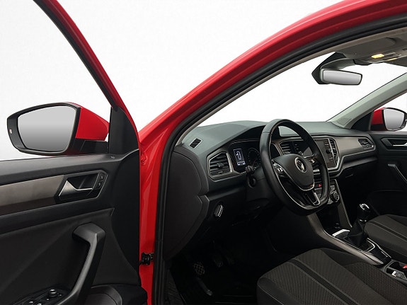 Volkswagen T-Roc 10 of 28