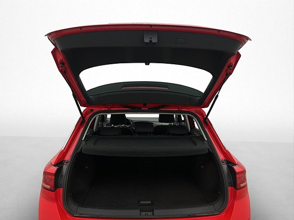 Volkswagen T-Roc 24 of 28