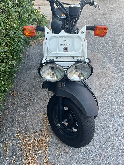Honda Zoomer 2 of 5