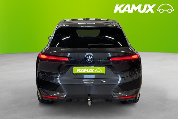 BMW iX 5 of 26