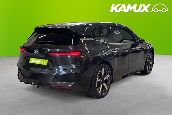 BMW iX 4 of 26