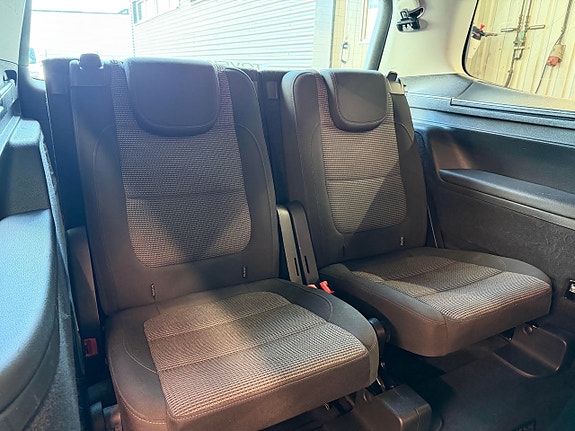 Volkswagen Sharan 12 of 12