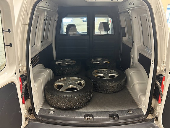 Volkswagen Caddy 8 of 12