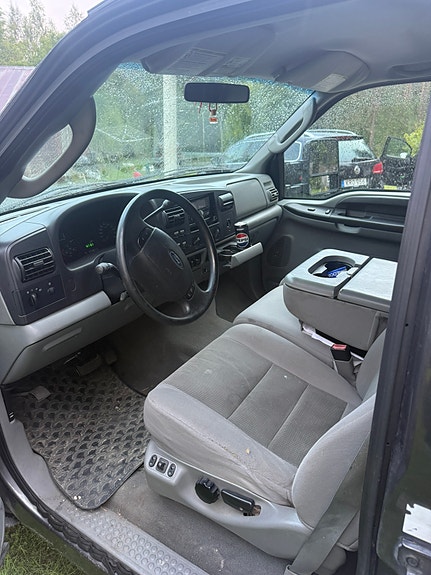 Ford F-250 6 of 17
