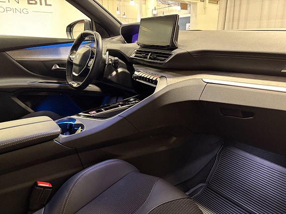 Peugeot 5008 9 of 16