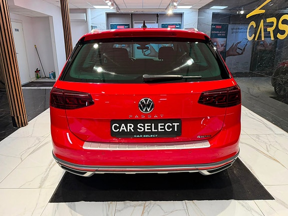 Volkswagen Passat Alltrack 4 of 30