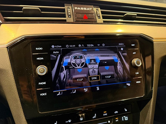 Volkswagen Passat Alltrack 30 of 30