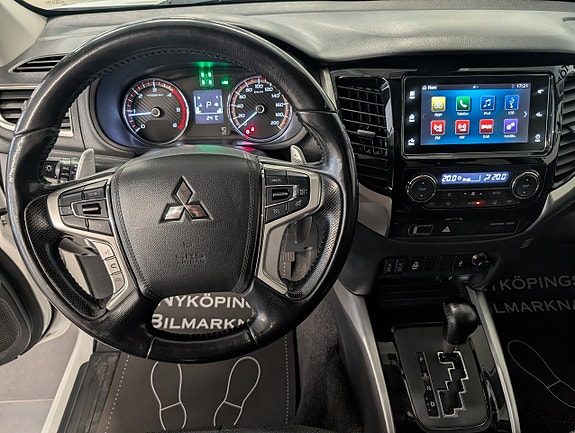 Mitsubishi L200 14 of 25