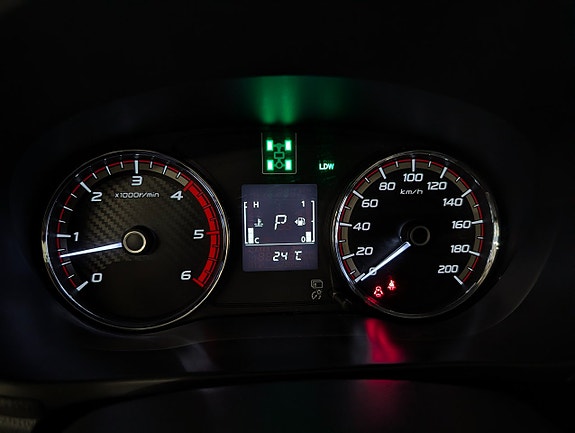 Mitsubishi L200 15 of 25