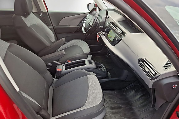 Citroen C4 Picasso 8 of 14