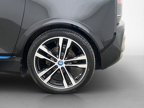 BMW i3s 27 of 29