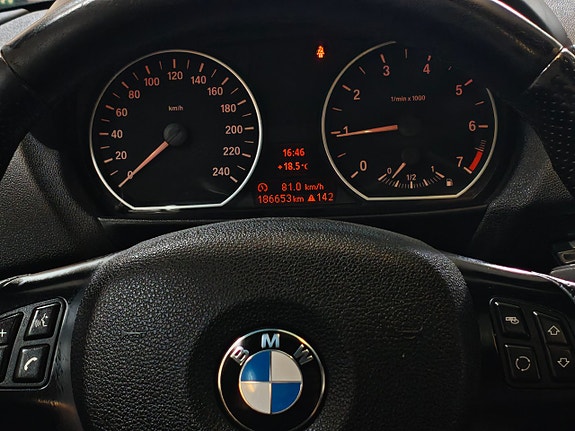 BMW 120i 22 of 24